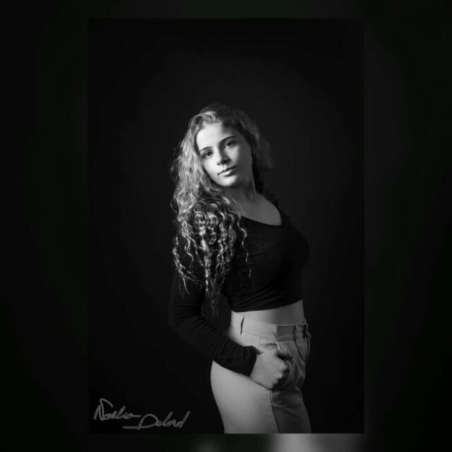 Partie 2: Tess 🌟 Une séance photo pour deux amies qui se retrouvent seulement quelques fois dans l'année , séparées par la distance . Deux jeunes femmes qui ont été extraordinaires en séance photo ! 🌟

En voir davantage sur : https://www.noeliadelordphotographe.com/solo/

@tess_9785 @_ambre_crl