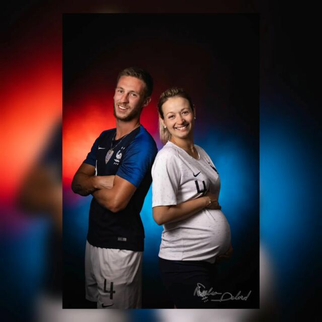 Quand Foot et Bébé s'entrechoquent ⚽

C'était l'idée de Sophie et Max qui sont venus bien équipés lors de cette séance en studio pour leur première grossesse 👶 J'aime quand les modèles font preuve de créativité ! Merci pour vos sourires 🙏

En voir davantage sur: https://www.noeliadelordphotographe.com/photo-grossesse-tournon/

@so_navarro et @max_ph07
