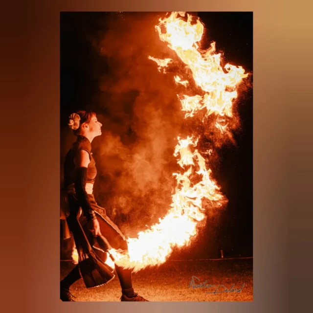 Je vous avais prévenu dans un post précédent : un mariage comme je n'en ai jamais vu ! 😱💥

Cracheur de feu, Subaru, Plats flottants et j'en passe. Je vous laisse découvrir en images le mariage spectaculaire de Karine et Julien 👰🤵

Avec @queer_in_gre