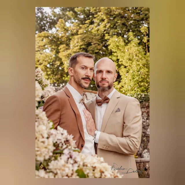 Bruno et Julien : notre histoire du 2 août 2025 🥂 📸💒

Oui, je dis notre, car lorsque vous rencontrez des gens comme Julien et Bruno et que vous photographiez un tel partage d'amour, vous bénéficiez de leur alchimie! 🪄
Et c'était un coup de cœur général ! Pour le mariage, pour leur personnalité, pour leurs invités etc ... Une osmose parfaite où tout était aligné 🌟

Merci pour votre confiance 🌹
Avec @brunocollonge et @julienbelliart