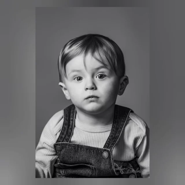 3 ans plus tard, ils reviennent avec un humain en plus ! 🤩🌹

En 2022, la famille de Fanelie et Samuel était venue dans mon ancien studio avec Yann... Aujourd'hui, ils sont revenus avec Gaël en plus ! Et quelle énergie ce Gaël ! 

Merci à vous pour votre confiance réitérée 🙏😌

Avec @samrancony et @dumas_fanelie