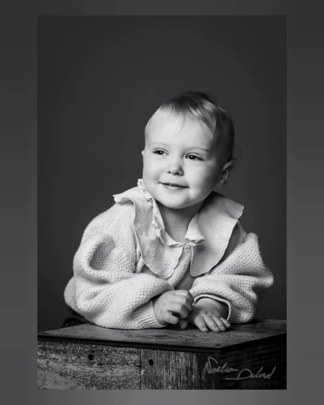 Un bon cadeau c'est un bout de papier qui se transforme en œuvre d'art 🙏

La plus magique des transformations ! Et c'est ce qu'on a réalisé avec la famille d'Héloïse en studio, suite au cadeau de sa soeur Elina. 

Parce que parfois, prendre le temps d'immortaliser ses amours, sa famille, sa vie: c'est le petit rayon de soleil dont on avait besoin dans une période tumultueuse ☀️✨📸

@eli_nouille 
@helolympe
