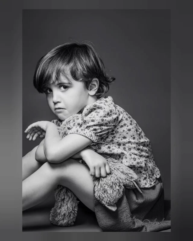 " Plus tard, je veux qu'elle voit que ses parents l'ont aimé très fort." Océane

Alors oui, je relève le défi de construire ce patrimoine.

Des photos intemporelles et moins "posées" que d'habitude, guidées par le fabuleux dynamisme d'Alice.

Merci pour ce beau moment de partage 🌷
@oceanetassi